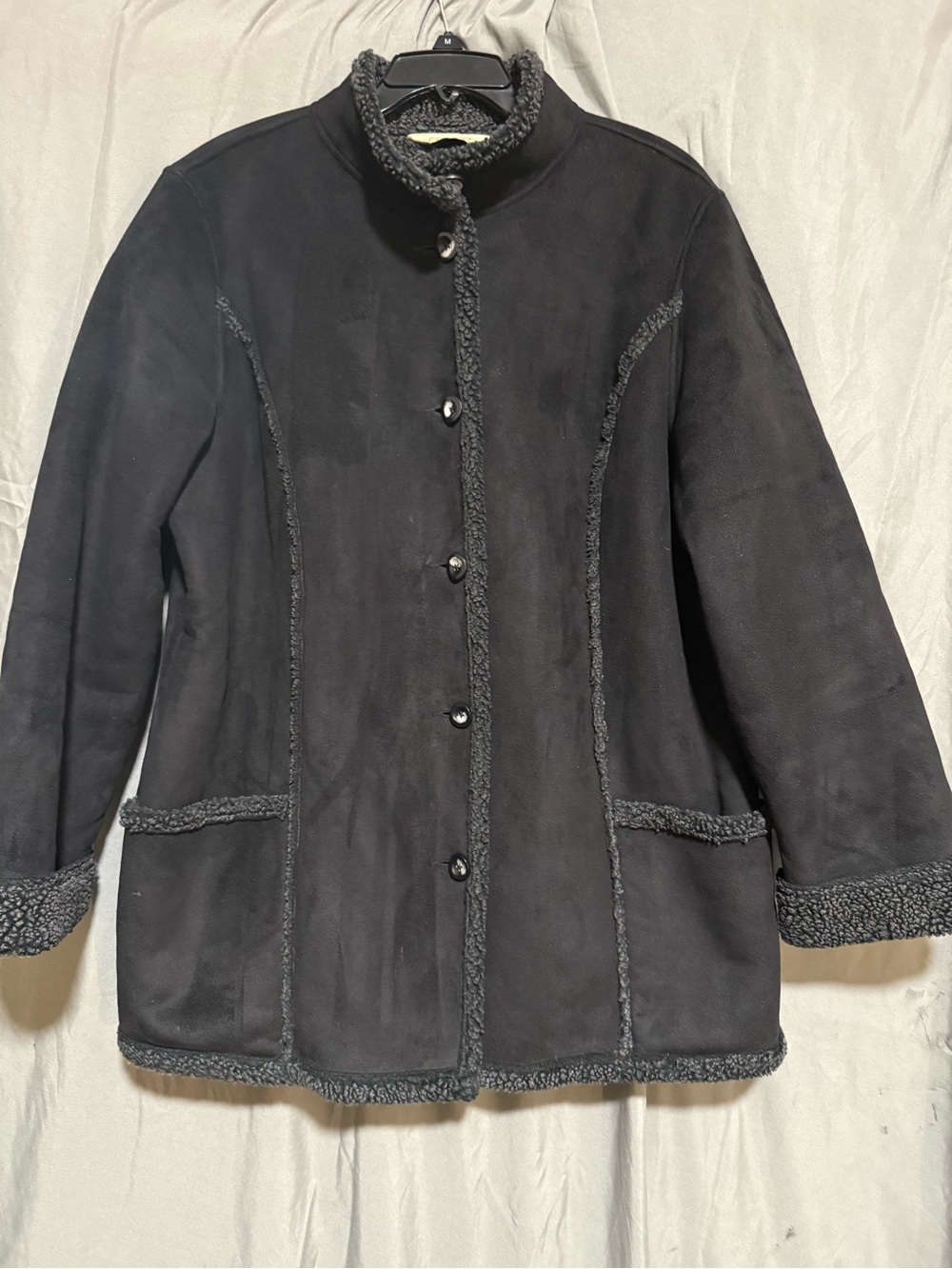 Women’s L.L.Bean Black Faux-Shearling Trim Coat - Picture 4 of 6